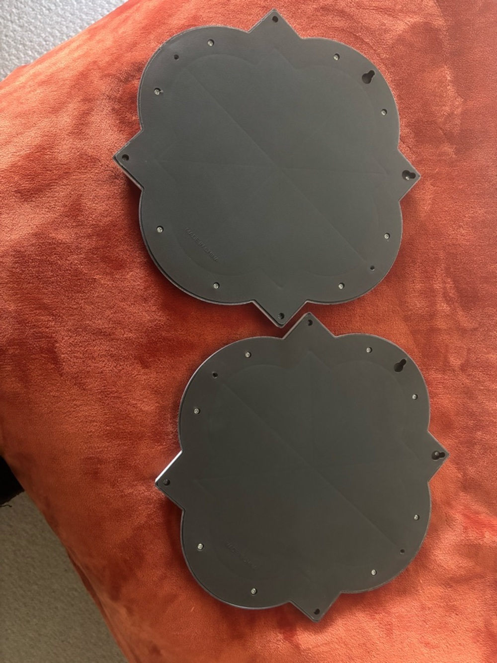 White Quatrefoil Wall Mirror Pair - Stylish Home Wall Decor - Picture 4 of 6